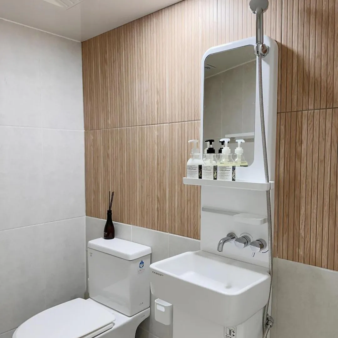 Stay In Mangwon Seul 0*,